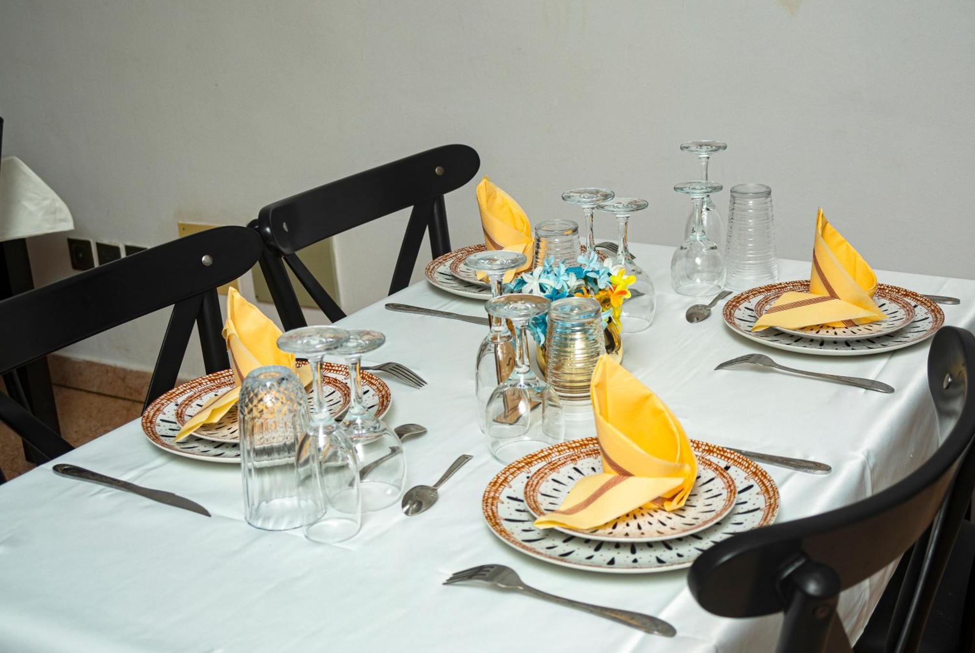 Mokaa Residence Hoteliere Ломе Екстер'єр фото